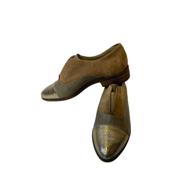Tamaris Leather & Suede loafer with gold tipped toes, Tan, slip-on sz.39 - Picture 1 of 10